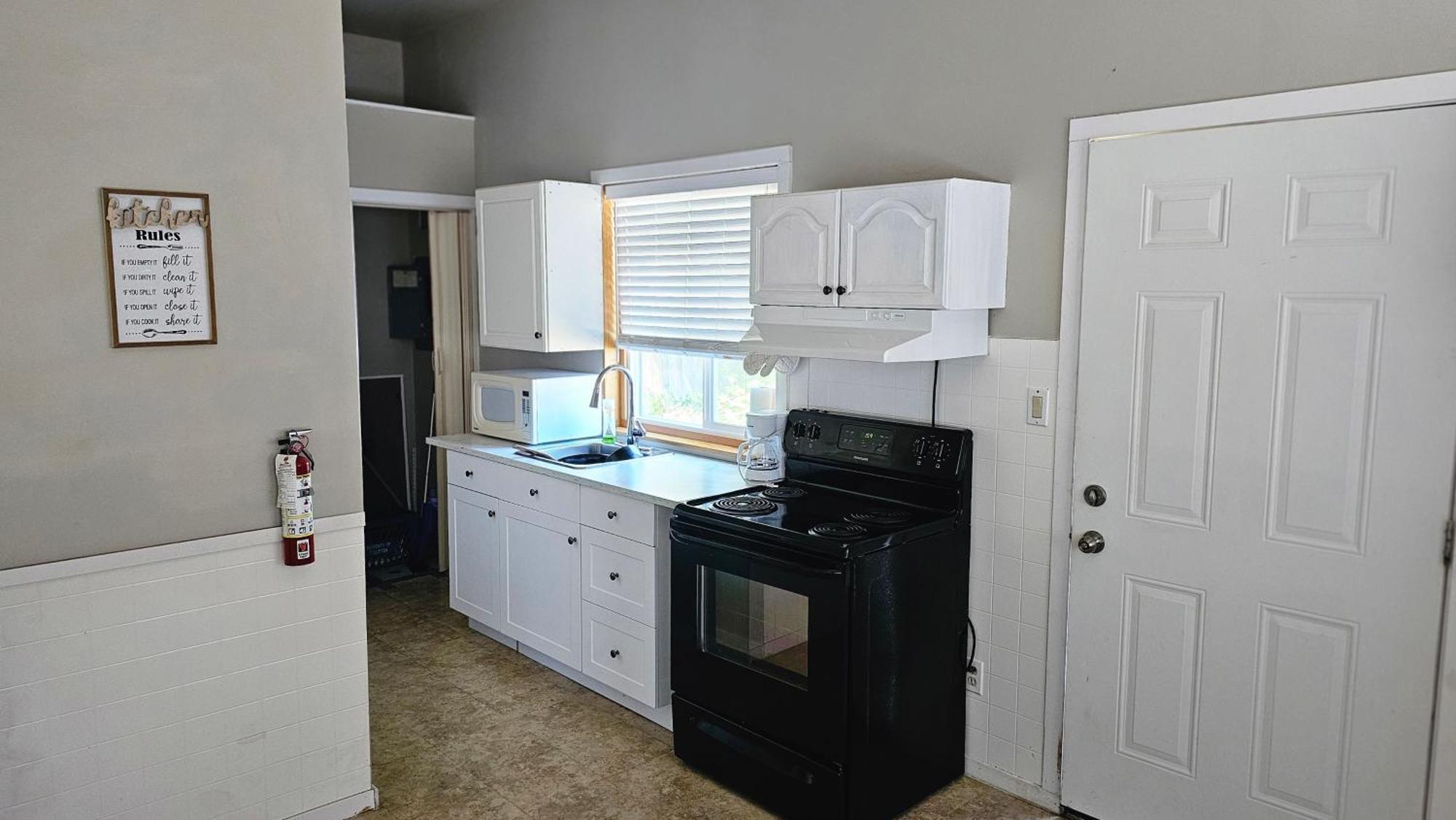 Fuller Lake Chemainus Motel Ngoại thất bức ảnh
